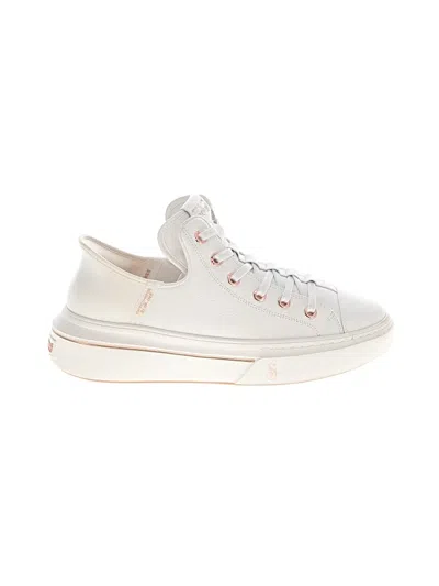 Pre-owned Skechers Sneakers In White