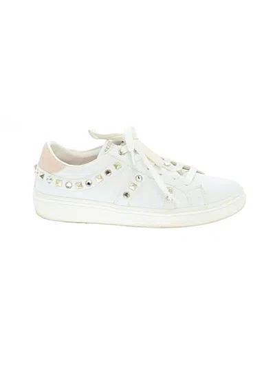 Pre-owned Skechers Sneakers In White