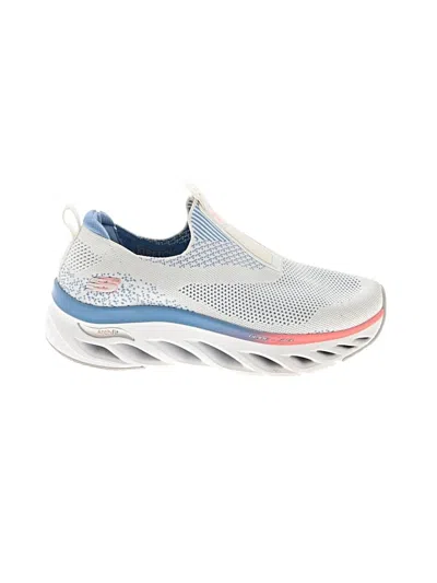 Pre-owned Skechers Sneakers In White