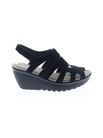 Pre-owned Skechers Wedges In Black