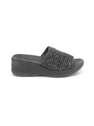 Pre-owned Skechers Wedges In Gray