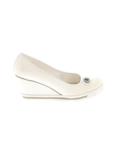 Pre-owned Skechers Wedges In White