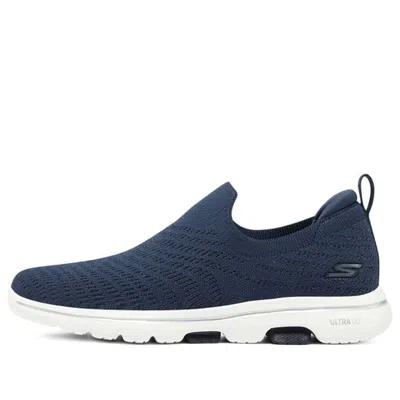 Skechers (wmns)  Go Walk 5 'coastal View -navy White' In Blue