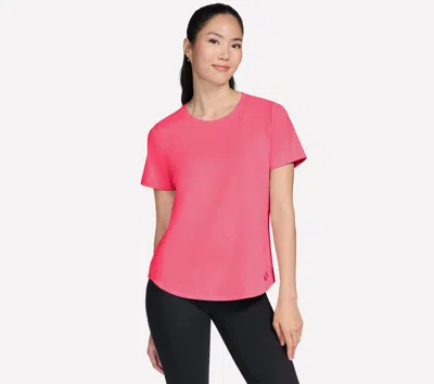 Skechers Women's Go Dri Swift T-shirt In Pink