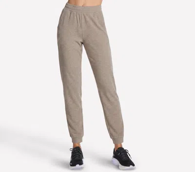 Skechers Women's Go Luxe Ottoman Jogger In Gold