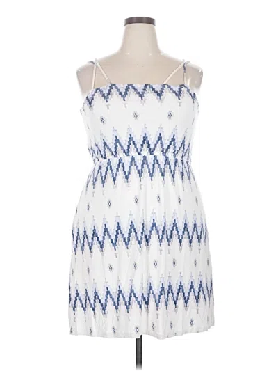 Pre-owned Skies Are Blue Casual Dress In White