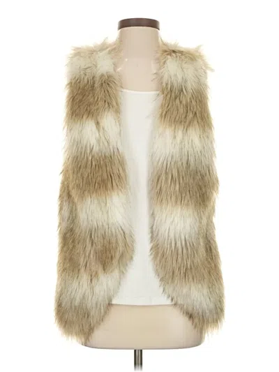 Skies Are Blue Faux Fur Vest In White