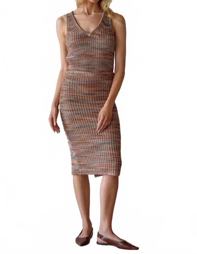 Skies Are Blue Marled Sweater Knit V-neck Top In Olive/rust In Brown