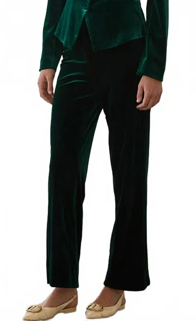 Skies Are Blue Meet Me Under The Mistletoe Pant In Hunter Green