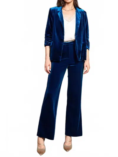 Skies Are Blue Meet Me Under The Mistletoe Pant In Teal In Blue