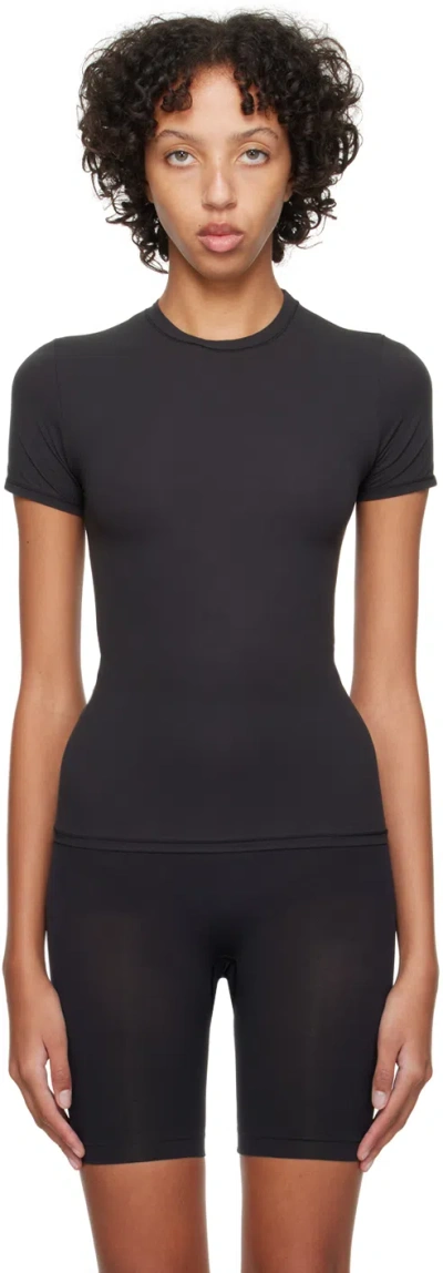 Skims Black Fits Everybody T-shirt In Onyx