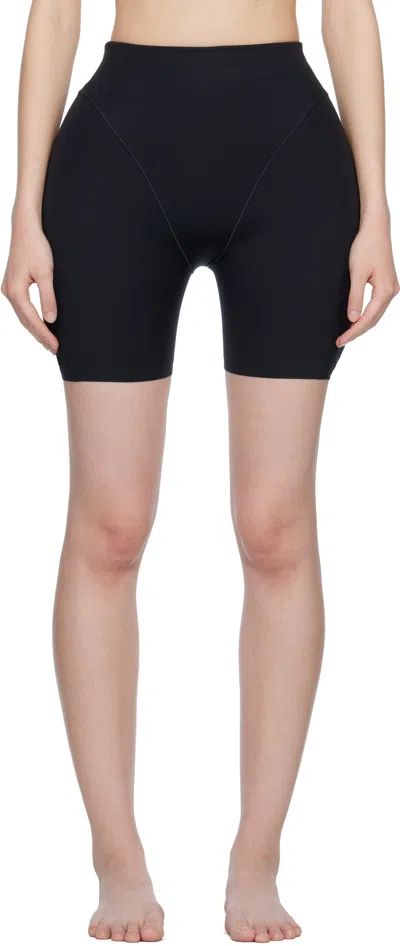 Skims Mid-calf Shorts In Black