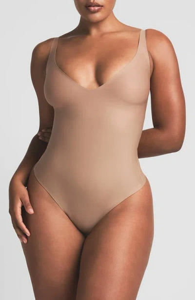 SKIMS SKIMS BODY CORE SCULPT PLUNGE BODYSUIT