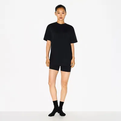 Skims Boyfriend In Black