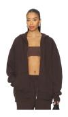Skims Boyfriend Fleece Boxy Zip-up Hoodie In Brown