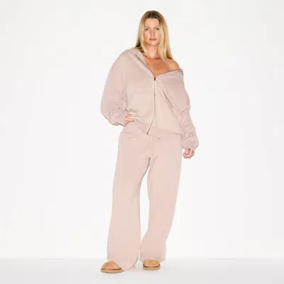 Skims Boyfriend Fleece In Brown