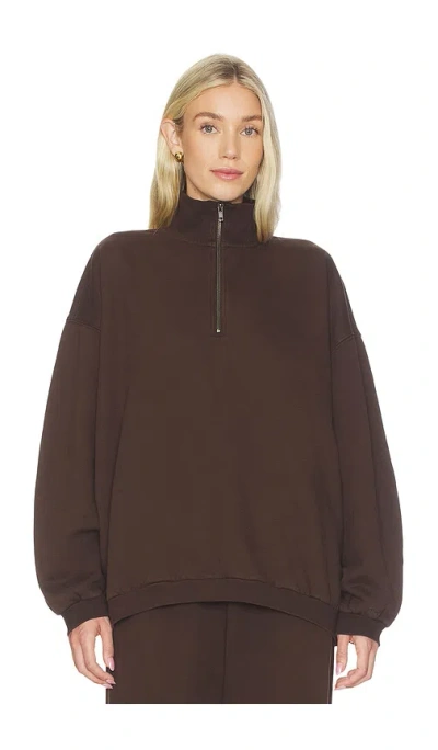 Skims Boyfriend Fleece Slouchy Turtleneck Pullover In Brown