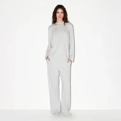 Skims Boyfriend In Gray