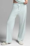 Skims Boyfriend Loose Pants In Frost