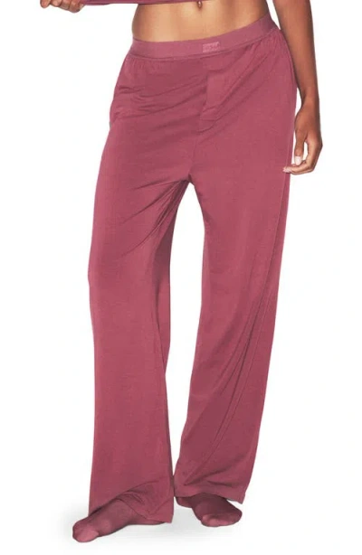 Skims Boyfriend Loose Pants In Pink
