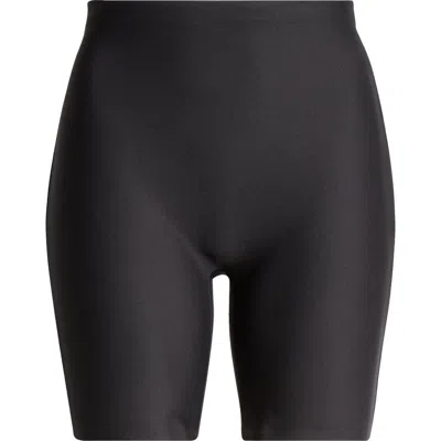 Skims Butt Pad Midthigh Shorts In Onyx
