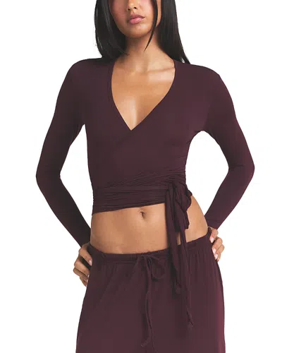 Skims Cloud Sleep Wrap Top In Burgundy