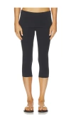 Skims Cotton Jersey Foldover Capri In Black