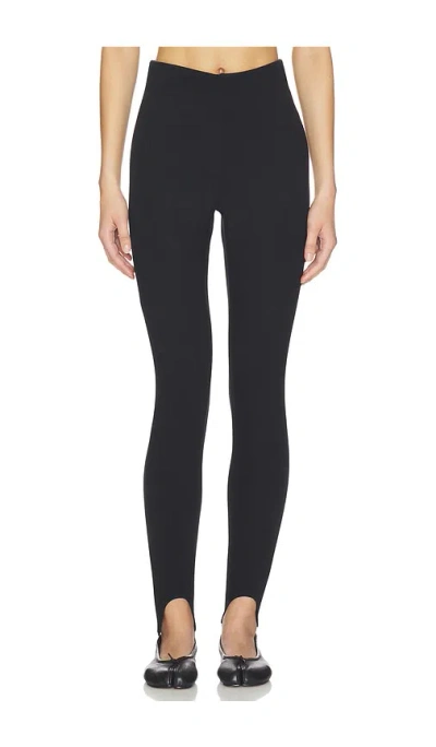 Skims Essential High Waist Stirrup Legging In Black