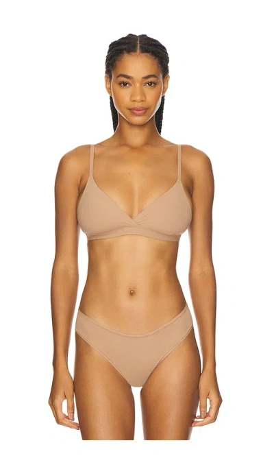 Skims Fits Everybody Crossover Bralette In Brown