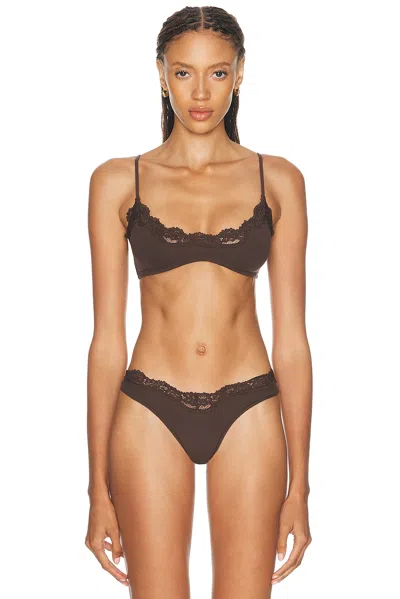 Skims Fits Everybody Lace Scoop Bralette In Brown
