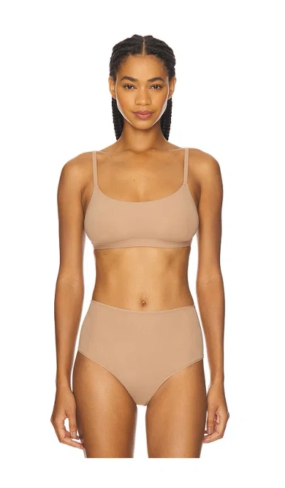 Skims Fits Everybody Scoop Bralette In Brown