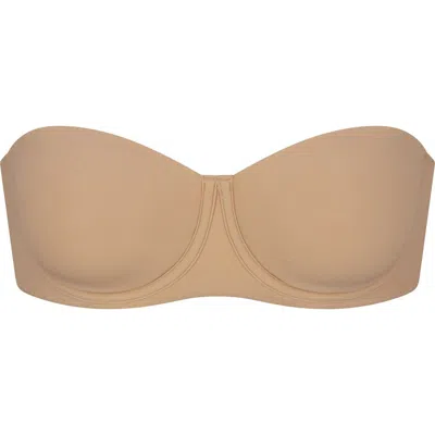 Skims Fits Everybody Strapless Bra In Clay