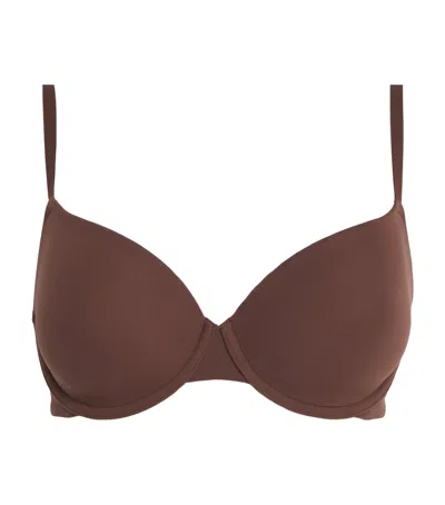 Skims Fits Everybody T-shirt Bra In Brown
