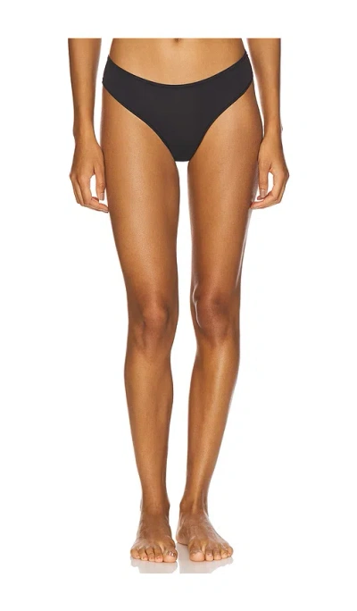 Skims Fits Everybody Thong In Black