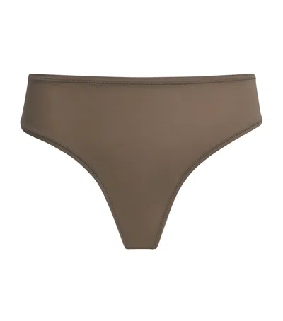 Skims Fits Everybody Thong In Brown