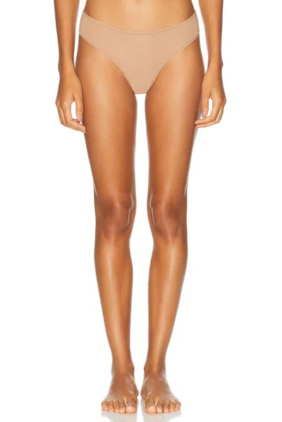 Skims Fits Everybody Thong In Brown