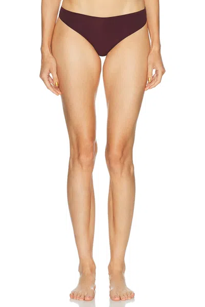 Skims Fits Everybody Thong In Burgundy