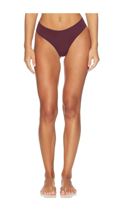 Skims Fits Everybody Thong In Currant