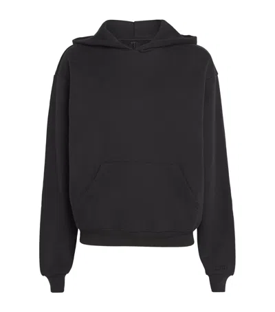 Skims Fleece Classic Hoodie In Black
