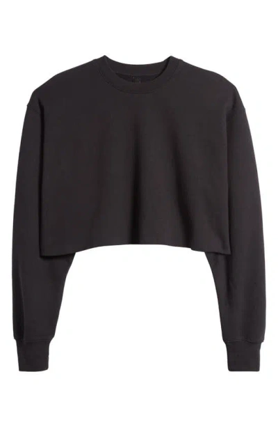 Skims Fleece Crop Sweatshirt In Onyx