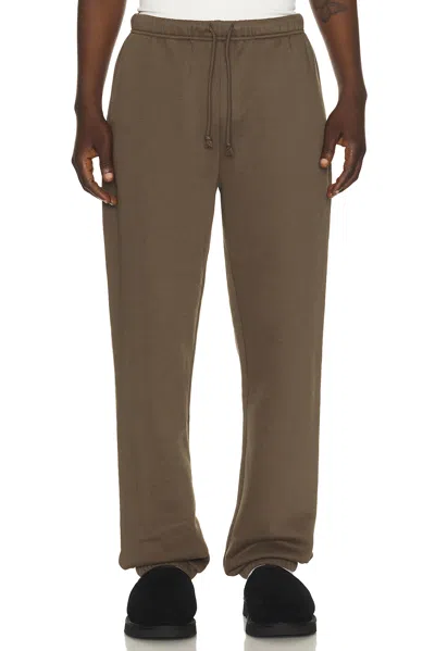 Skims Fleece Lounge Relaxed Jogger In Brown