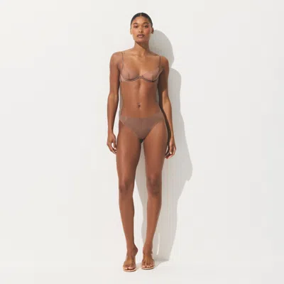 Skims Invisible In Brown