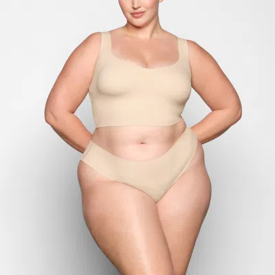 Skims Large In Neutral