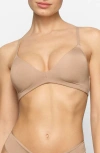 Skims Lightly Lined Wireless Bra In Clay