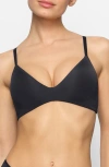 Skims Lightly Lined Wireless Bra In Onyx