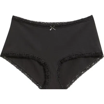 Skims Lightweight Lace Boy Shorts In Black