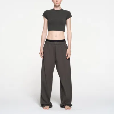 Skims New Vintage In Black