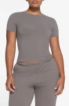 Skims New Vintage T-shirt In Gray