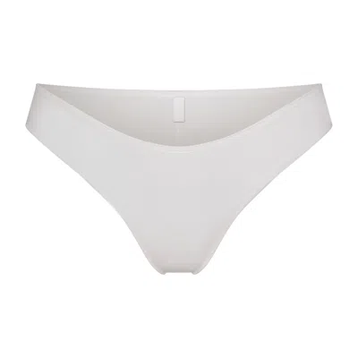 Skims Raw Edge In White