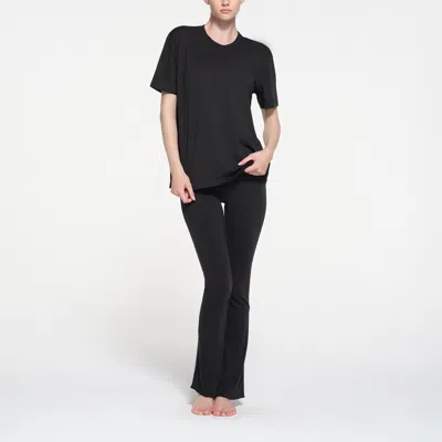 Skims Relaxed Tees In Black
